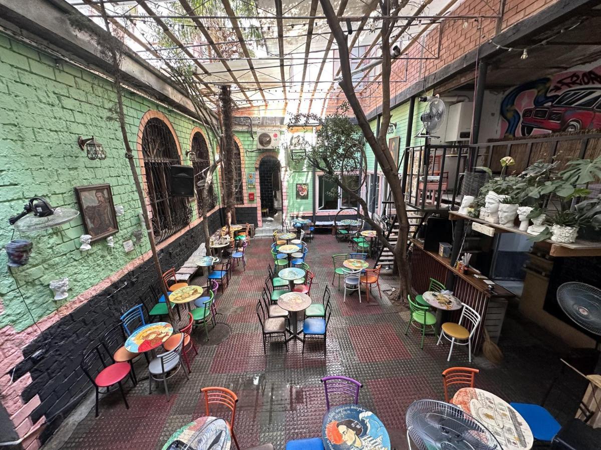 Flora Music & Art Hostel Баку Екстер'єр фото